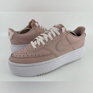 Nike Women's Sneakers in Pink and White